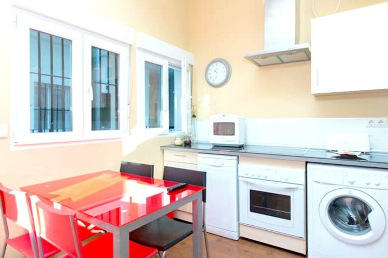 Apartment With 2 Bedrooms In Madrid, With Wifi