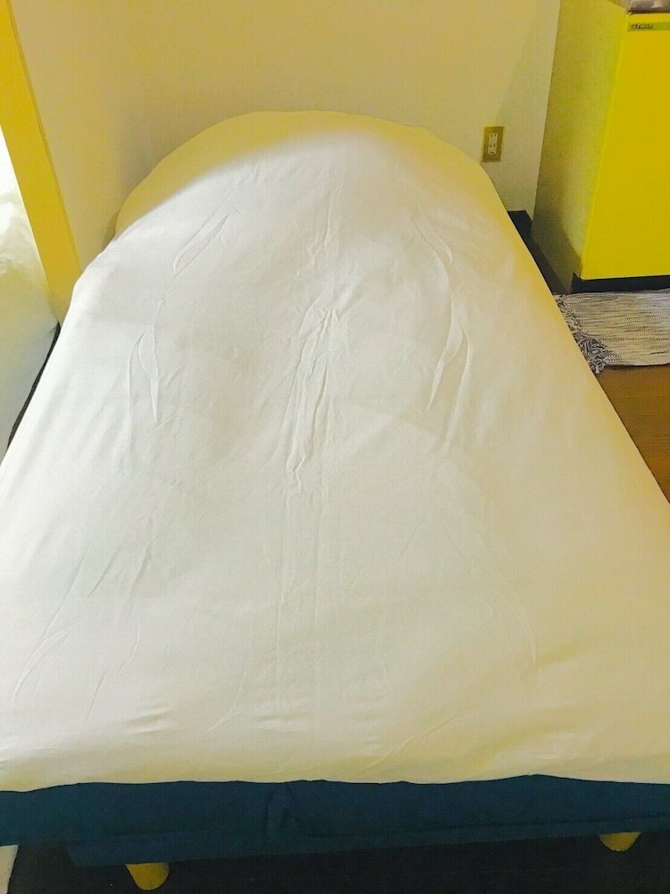 Local Tenjin Apartment