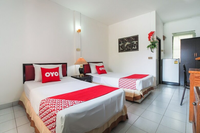Oyo 654 Samanmit Inn Hotel
