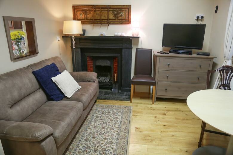 The Silver Heron Apartment