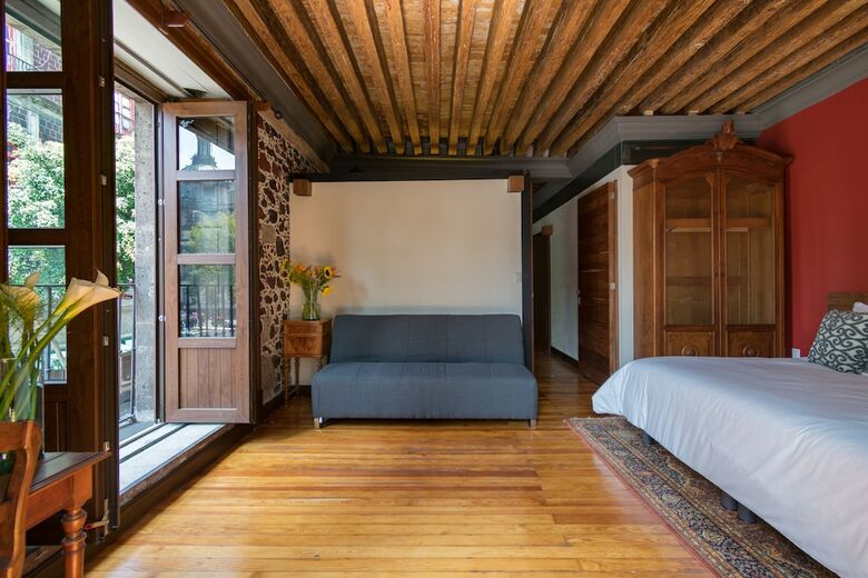 Apartamentos Casa Sauto Luxury Family Suites