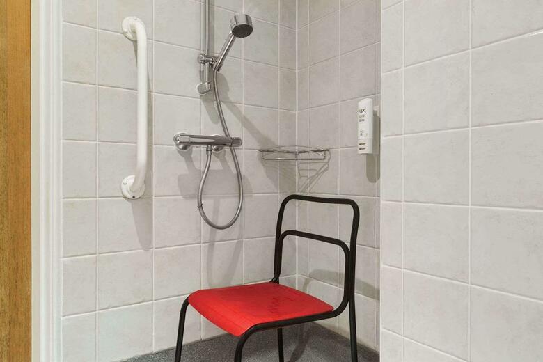 Waterloo Hub Hotel & Suites