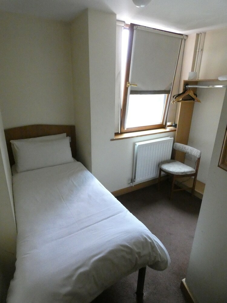 Hounslow Central Hotel