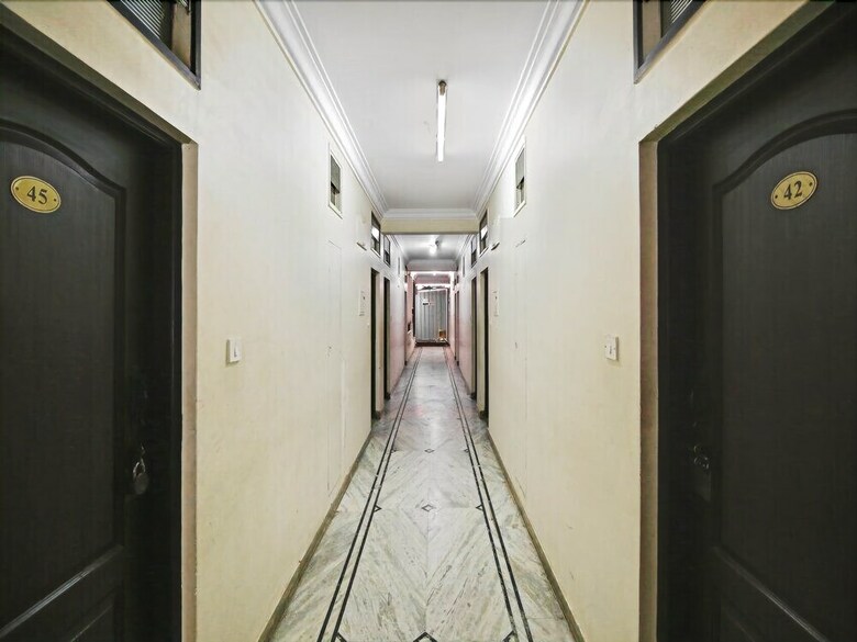Hotel Royal Regency Lodge