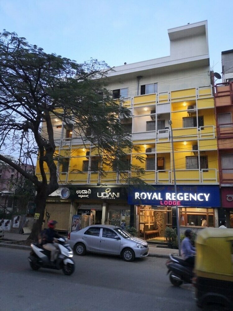 Hotel Royal Regency Lodge