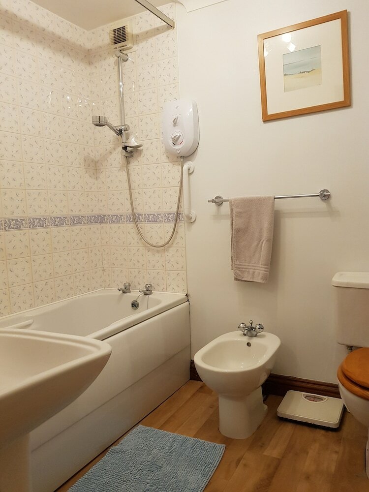 Lyndale Apartment