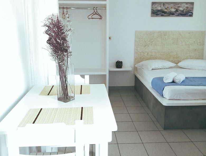 Paros King Luxury Apartments