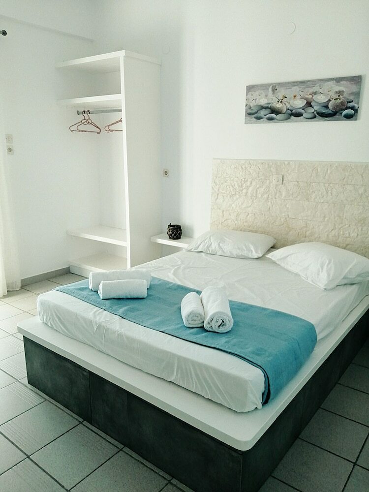 Paros King Luxury Apartments