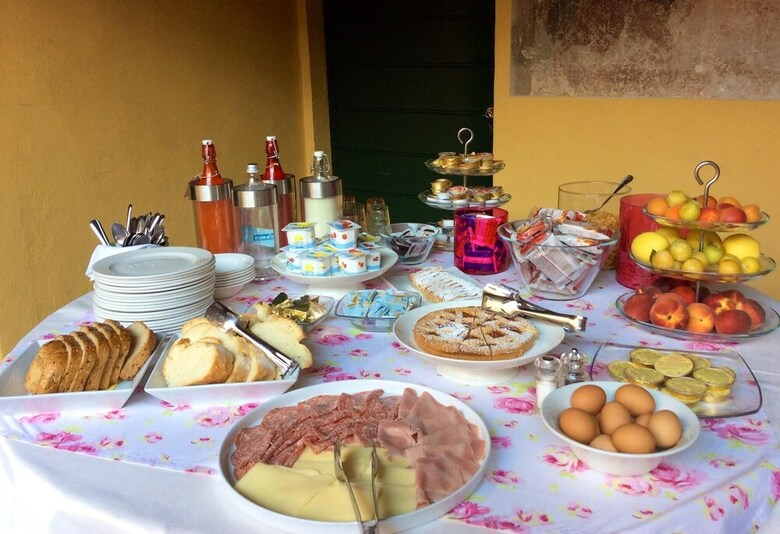 Mamma Ciccia Holiday Home - Lake Front Apartment