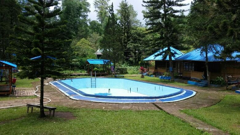 Hotel Lembah Biru Lagoon