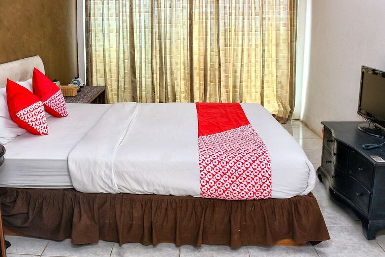 Hotel Oyo 2359 Bayfront Karnadia