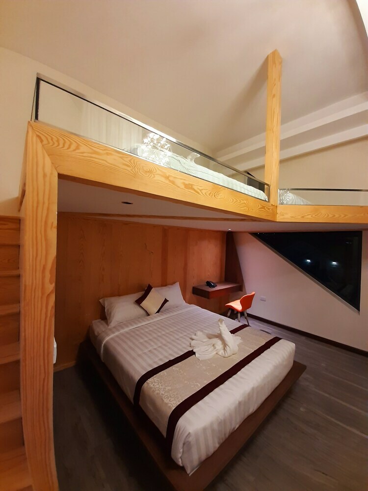 Hotel Redpine Condotel