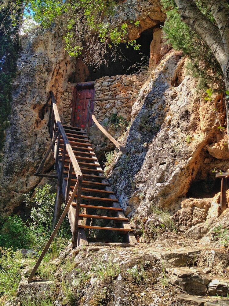 Hotel Viraggas