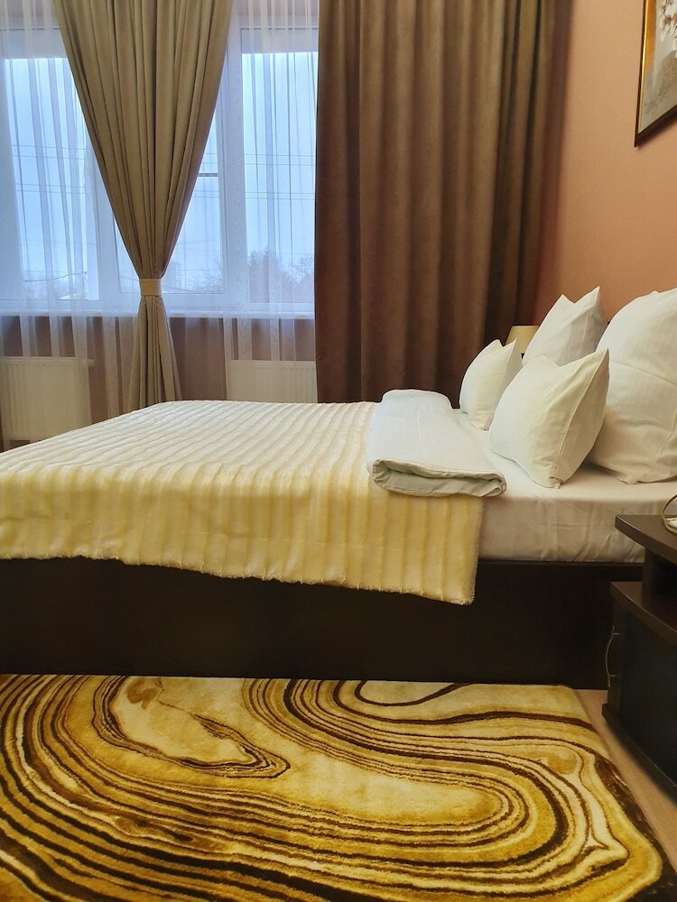 Tesoro Hotel
