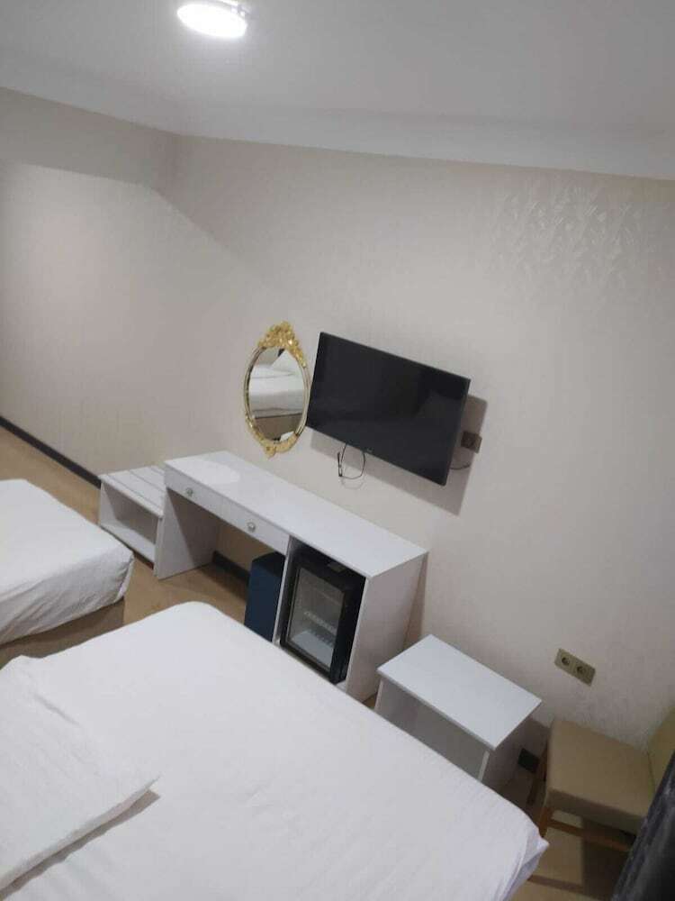 Athena Life Hotel