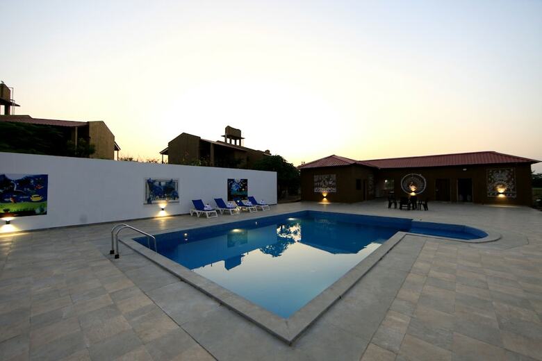Hotel Chimur Tiger Resort At Tadoba