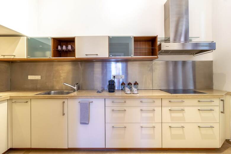 Art Apartment In Mamila