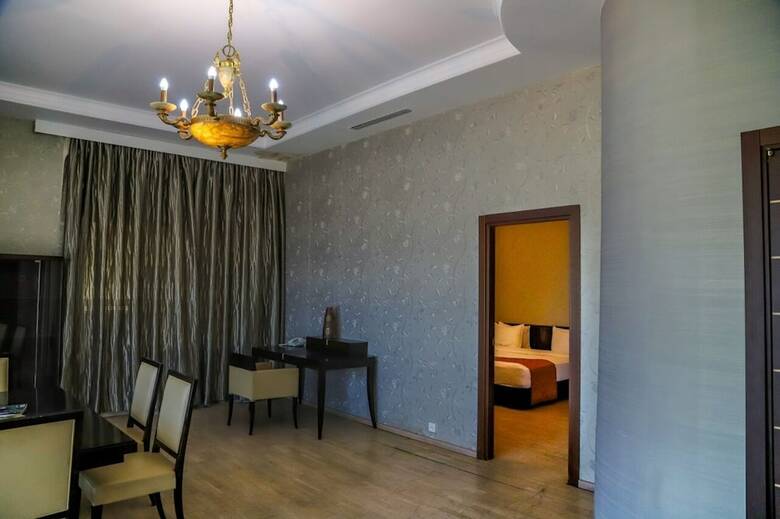 Hotel Kaspi Beach Resort
