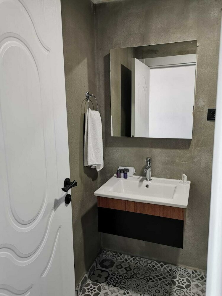 Hotel No57 Suites