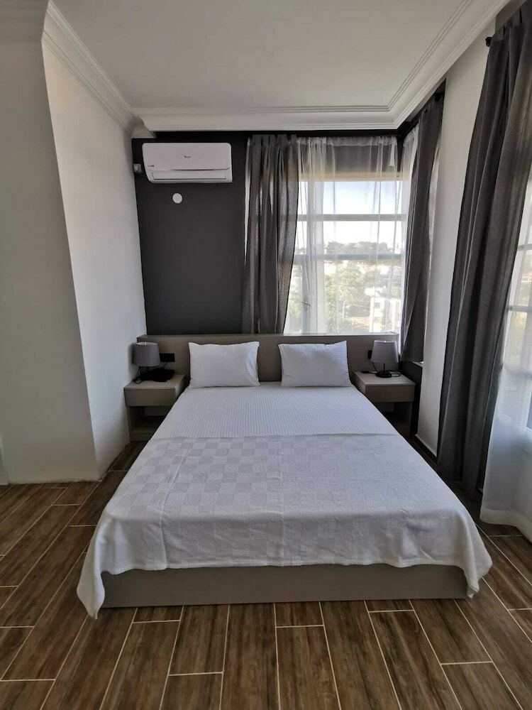 Hotel No57 Suites