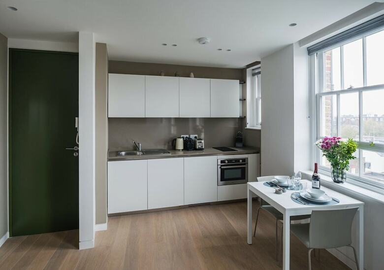 Mirabilis Apartments - Wells Court