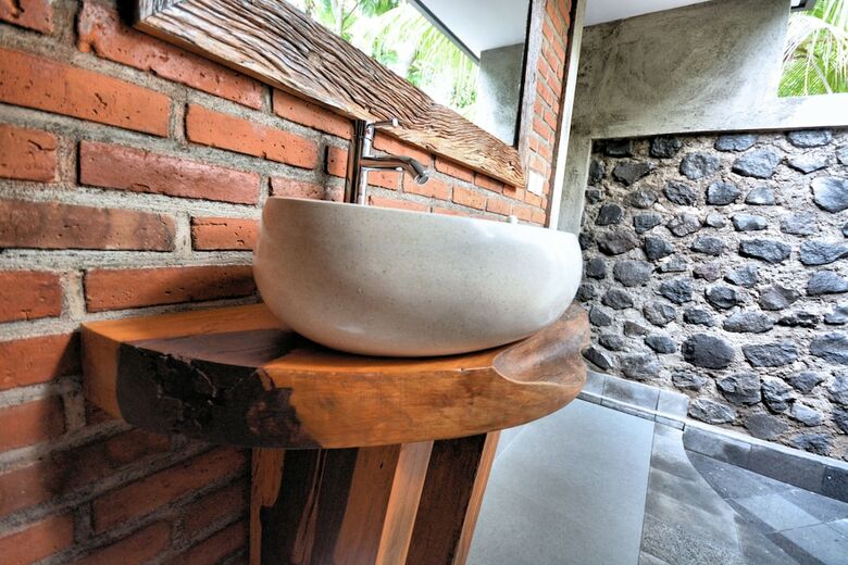 Coco Garden Pool Villas