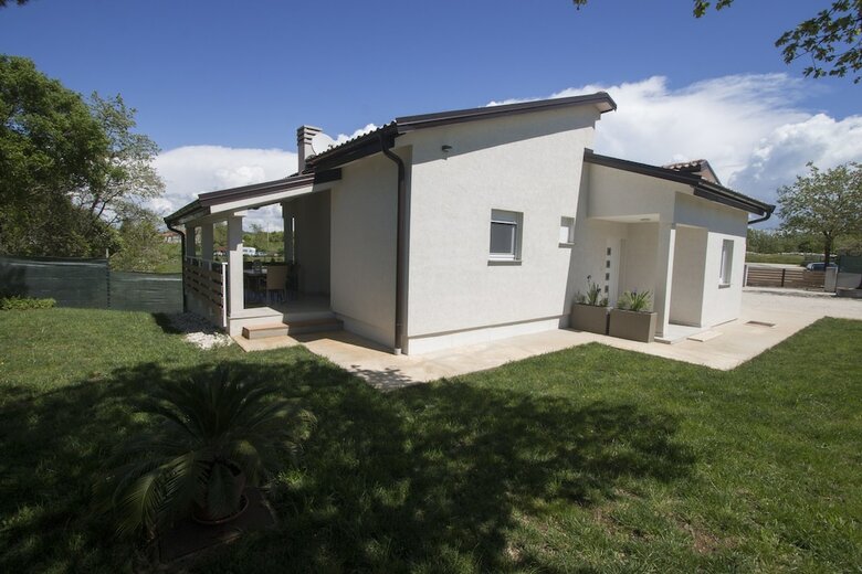 Cosy And Lovely Villa Trosti With A Pool