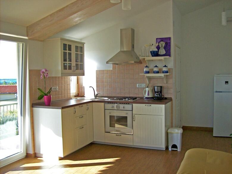 Lovely Apartment No.1 In Liznjan