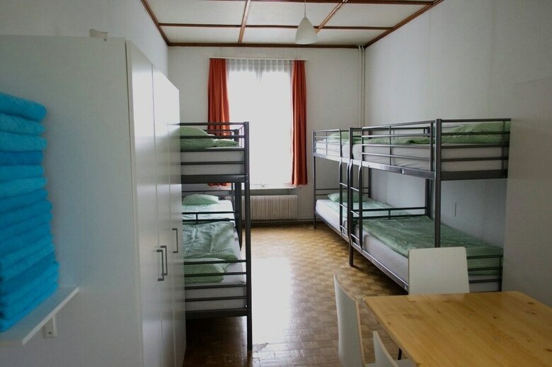 Hostal Hotel Sch�nbrunnen