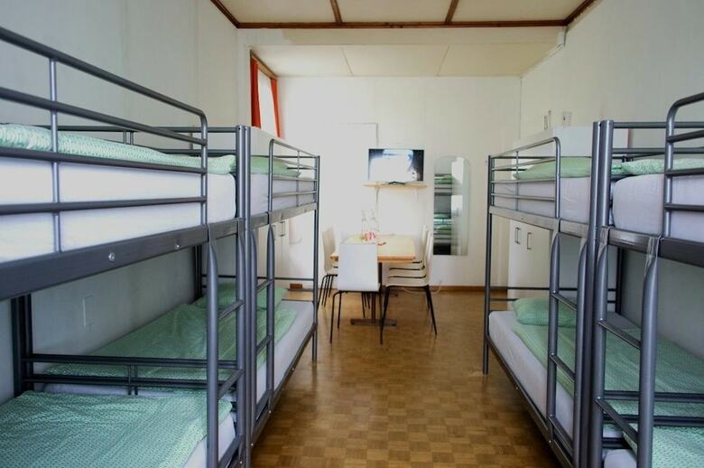 Hostal Hotel Sch�nbrunnen