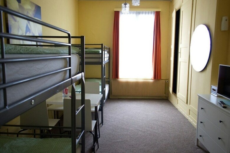 Hostal Hotel Sch�nbrunnen