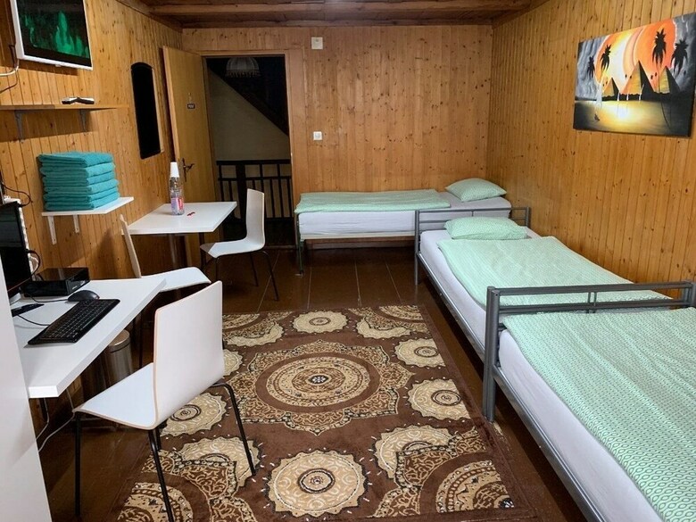 Hostal Hotel Sch�nbrunnen