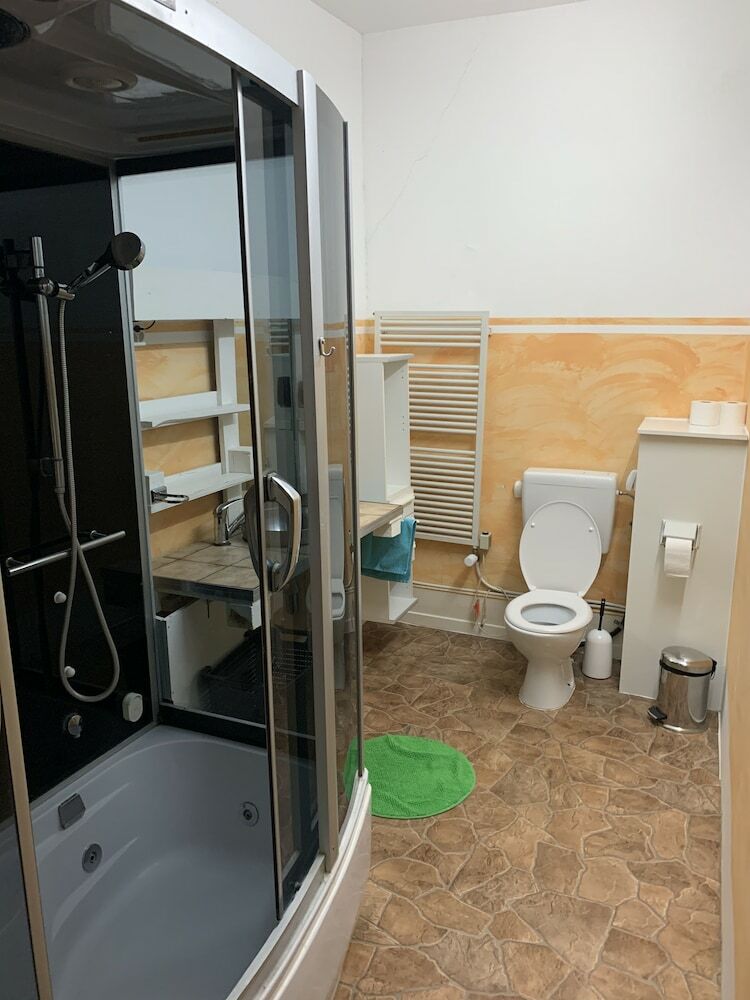 Hostal Hotel Sch�nbrunnen
