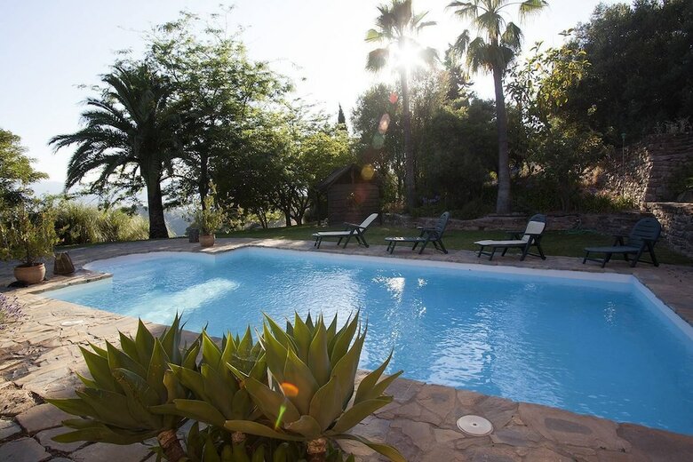 Agroturismo La Almu�a