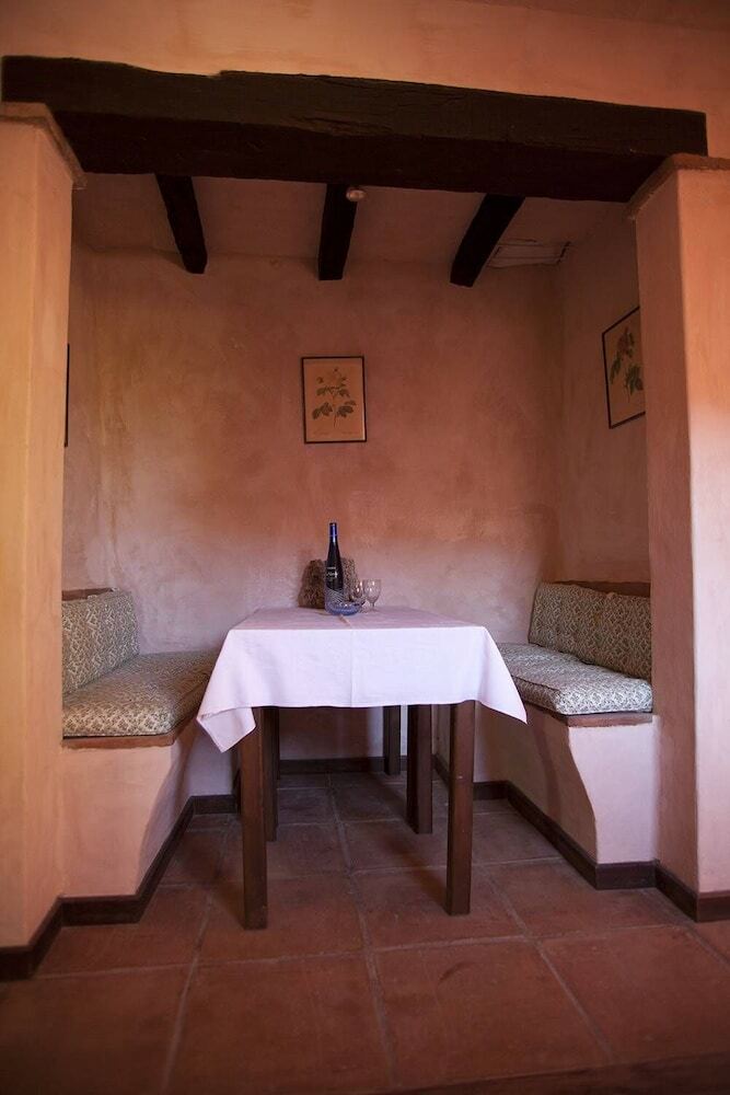 Agroturismo La Almu�a