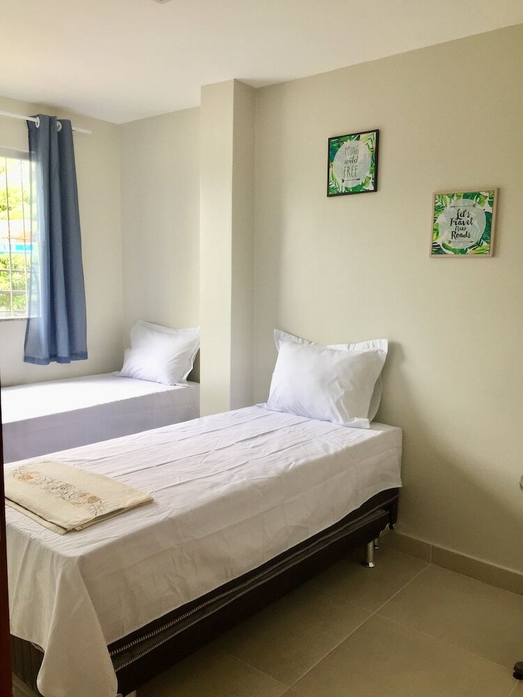 Hostal Hangar House Hostel