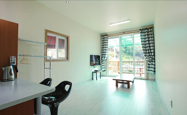 Cheongpyeong Mulsori Pension