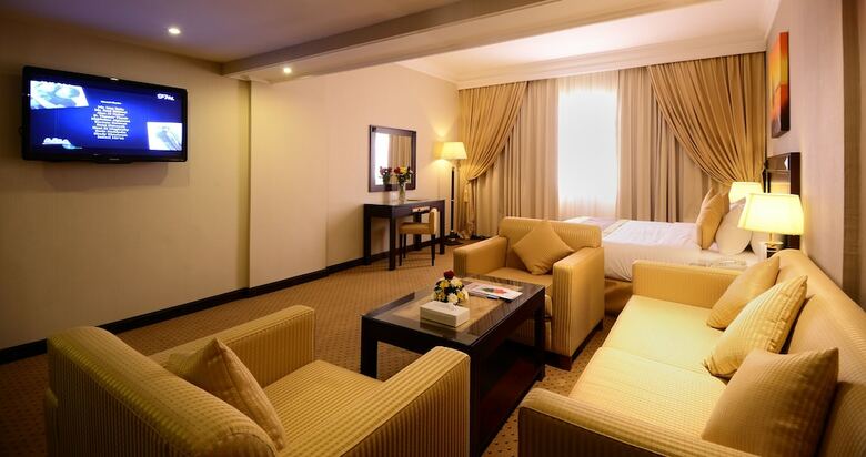 Waves International Hotel