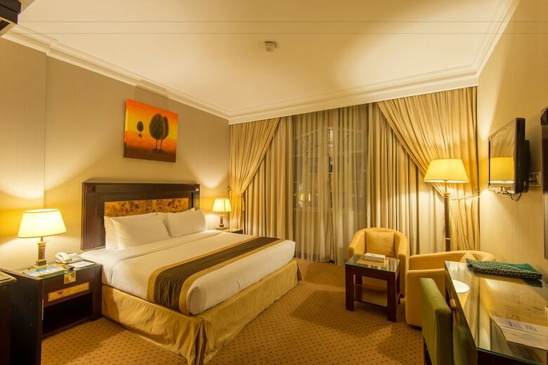 Waves International Hotel