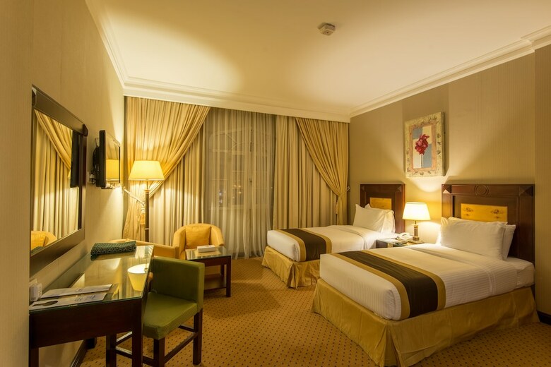 Waves International Hotel