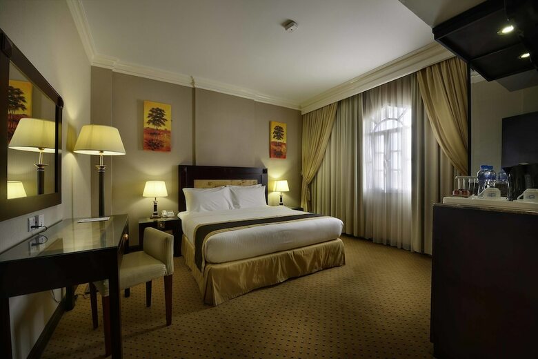 Waves International Hotel
