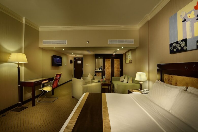 Waves International Hotel