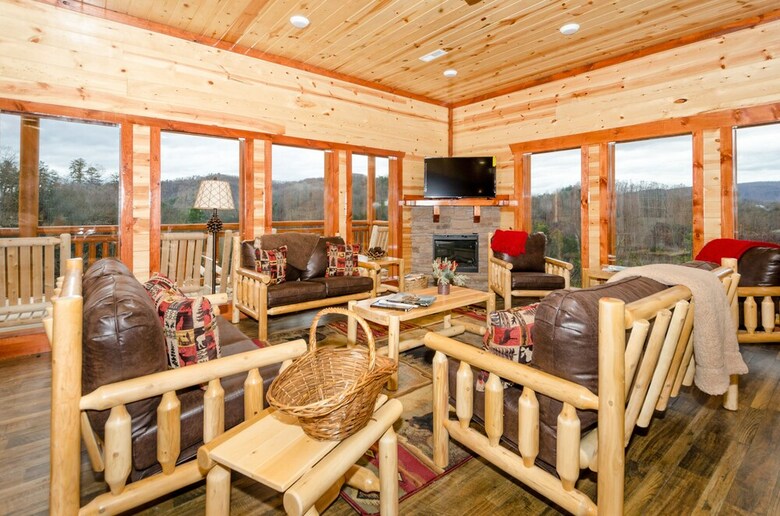 Smokystays 6 Br Cabin W Indoor/heated Pool