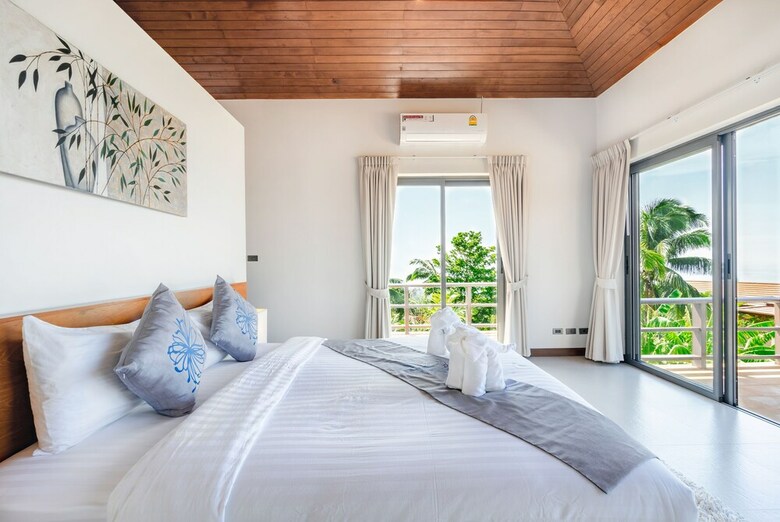 4 Bedroom Sea View Villa Bubbles