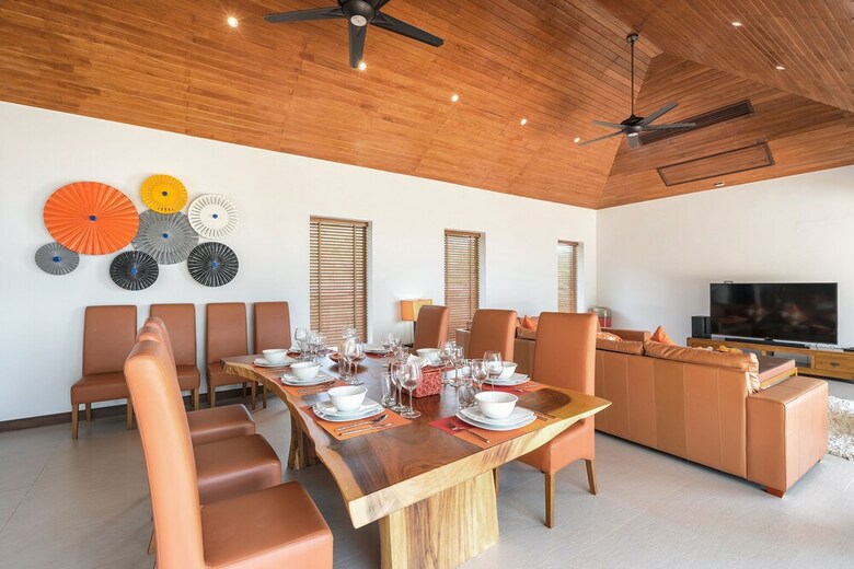 5 Bedroom Sea View Villa Bubbles