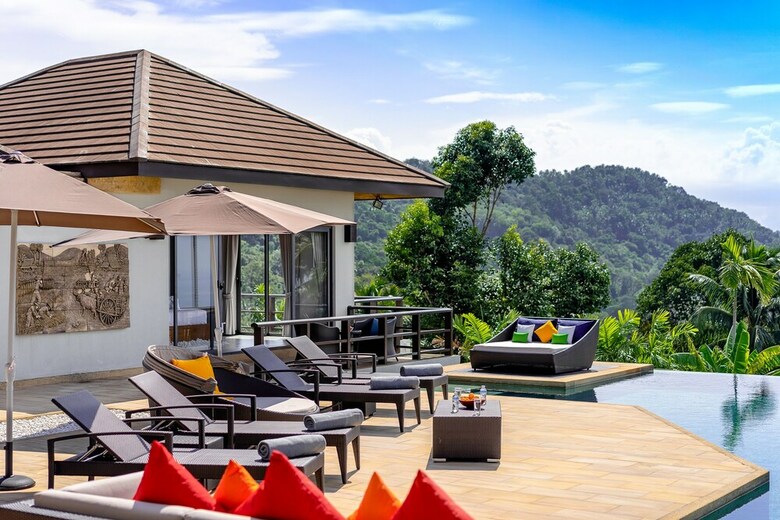 5 Bedroom Sea View Villa Bubbles