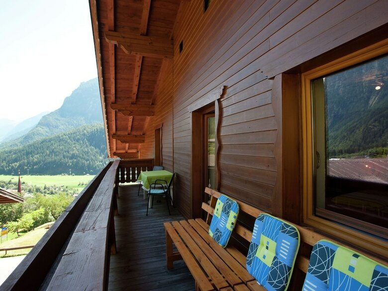 Charming Apartment Near Ski Area In Oetz