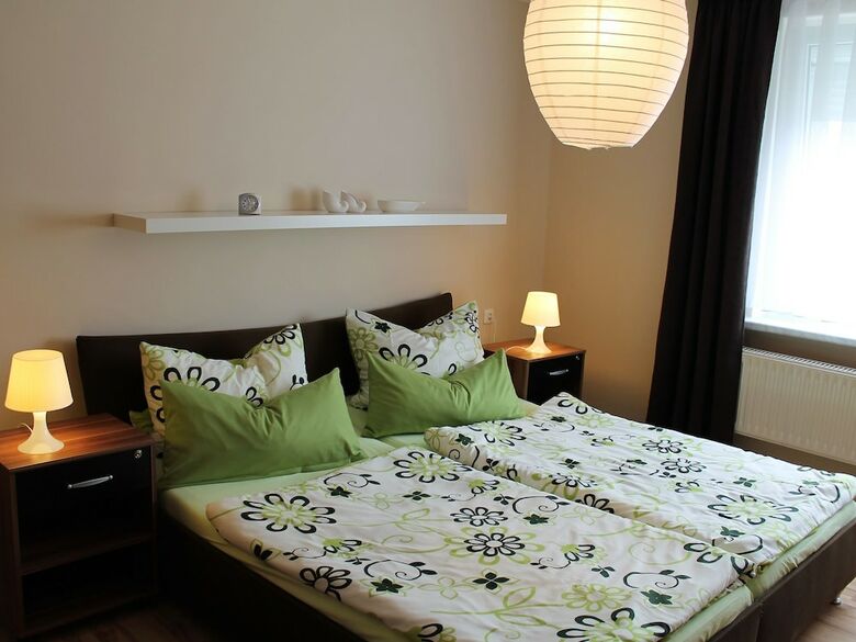 Luxurious Apartment In Proseken With Parking And Barbecue