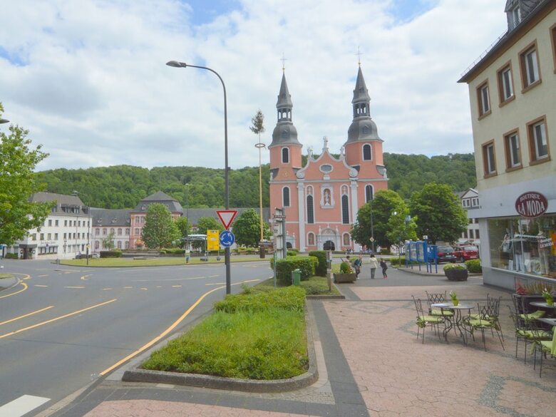 Striking Apartment In Buchet Germany Near Lake