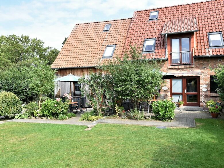 Fabulous Holiday Home In Thorstorf Near Sea